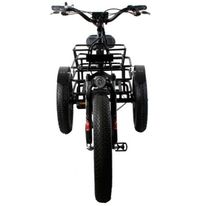 Triciclo eléctrico color negro, batería de 48V 10.4AH, autonomía 30km, vel máx 30 km/h, 500W, llanta delantera de 24"x4", posteriores de 20"x4", 7 vel