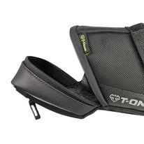 Bolso para asiento de bicicleta T-One negro, expandible en 10%, adaptable a todo tipo de arco de asiento, Tamaño: 170x95x110 mm, capacidad 1350ml